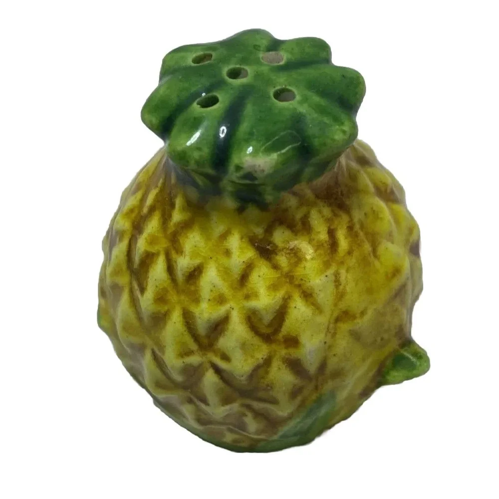 VTG Mini Pineapple Salt /Pepper Shaker Set Japan Hawaii Yellow With Green Leaves